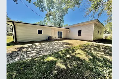 137 Forest Hills Drive, Gaffney, SC 29340 - Photo 3