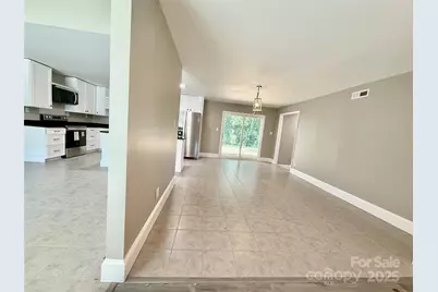 137 Forest Hills Drive, Gaffney, SC 29340 - Photo 9