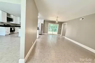 137 Forest Hills Dr, Gaffney, SC 29340 - Photo 9