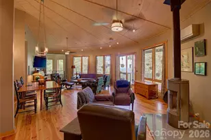 1024 Arrowhead Ridge Rd, Spruce Pine, NC 28777 - Photo 13