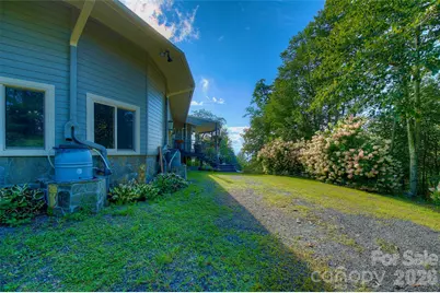 1024 Arrowhead Ridge Road, Spruce Pine, NC 28777 - Photo 43