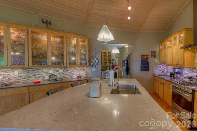1024 Arrowhead Ridge Road, Spruce Pine, NC 28777 - Photo 23