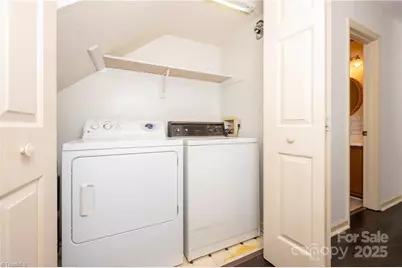 911 Shelby Drive #E, Greensboro, NC 27409 - Photo 11