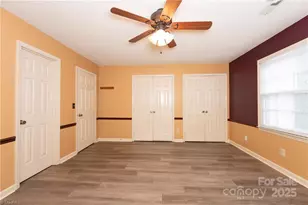 911 Shelby Dr, Greensboro, NC 27409 - Photo 21