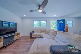 26 Center St, Candler, NC 28715 - Photo 3