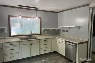 910 Gibbons St, Gastonia, NC 28052 - Photo 5