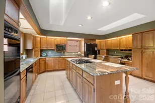 2240 E Cumming Woods Ln, Hendersonville, NC 28739 - Photo 5