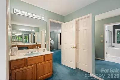 2240 E Cumming Woods Lane, Hendersonville, NC 28739 - Photo 17