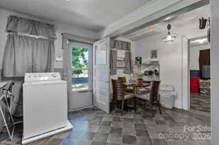 114 Norwood Dr, Charlotte, NC 28208 - Photo 11