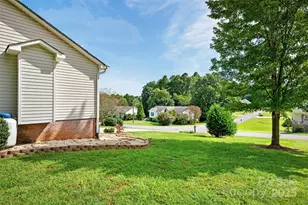 107 Cliffwood Dr, Hudson, NC 28638 - Photo 3