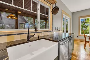 875 Creston Dr, Black Mountain, NC 28711 - Photo 13