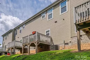 404 Villas Ct, Asheville, NC 28806 - Photo 19