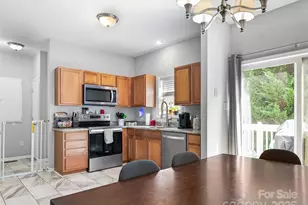 404 Villas Ct, Asheville, NC 28806 - Photo 7