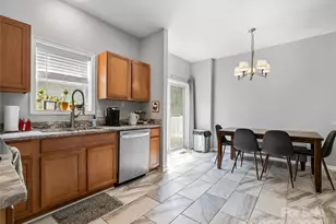 404 Villas Ct, Asheville, NC 28806 - Photo 9