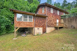 160 E Howard St, Tryon, NC 28782 - Photo 37