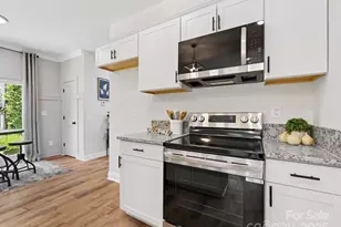 814 W Raleigh Ave W, Statesville, NC 28677 - Photo 9