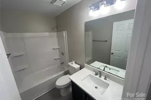 12042 Mallard Ridge Dr, Charlotte, NC 28269 - Photo 17