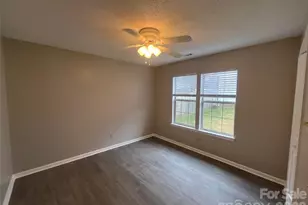 12042 Mallard Ridge Dr, Charlotte, NC 28269 - Photo 15