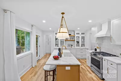 3041 Valencia Terrace, Charlotte, NC 28211 - Photo 13