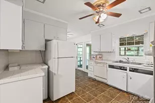 290 S Grandview Rd, Clover, SC 29710 - Photo 9