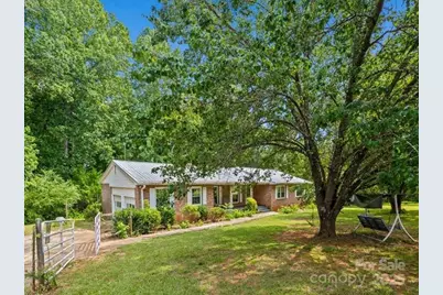 290 S Grandview Road, Clover, SC 29710 - Photo 3