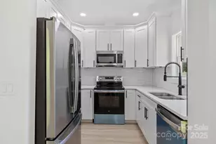 67 Valentine St, Flat Rock, NC 28731 - Photo 9