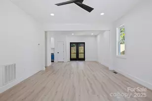 67 Valentine St, Flat Rock, NC 28731 - Photo 7