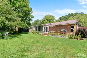 33 Resada Dr, Brevard, NC 28712 - Photo 5