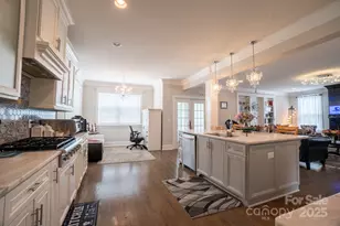 2706 Hilliard Dr, Charlotte, NC 28205 - Photo 15