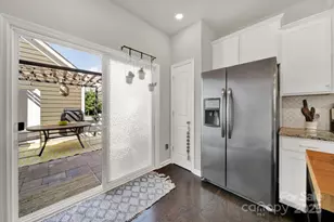 6946 Walnut Branch Ln, Charlotte, NC 28277 - Photo 9