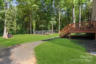 402 Shiloh Rd, Statesville, NC 28677 - Photo 29