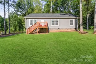 402 Shiloh Rd, Statesville, NC 28677 - Photo 1
