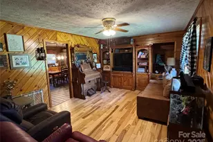 3957 Hollywood Ridge Rd, Lenoir, NC 28645 - Photo 9