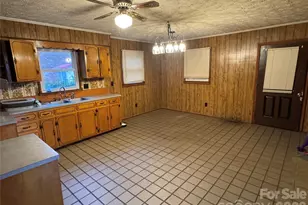 3957 Hollywood Ridge Rd, Lenoir, NC 28645 - Photo 7