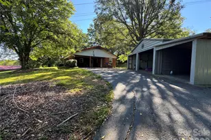 3957 Hollywood Ridge Rd, Lenoir, NC 28645 - Photo 3