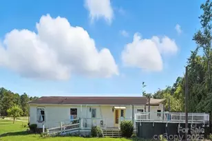 17520 Gulfport Rd, Laurinburg, NC 28352 - Photo 3