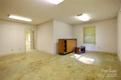 1910 Dale Earnhardt Boulevard, Kannapolis, NC 28083 - Photo 17