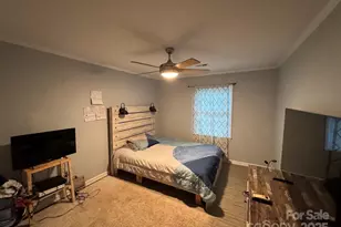 2835 Royal Ridge Ln, Charlotte, NC 28212 - Photo 9