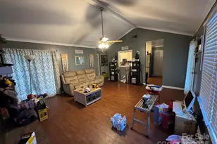 2835 Royal Ridge Ln, Charlotte, NC 28212 - Photo 3