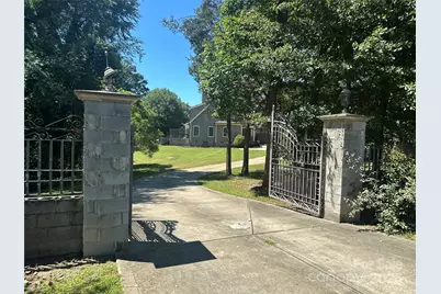 1132 Mt Holly Huntersville Road, Charlotte, NC 28214 - Photo 3