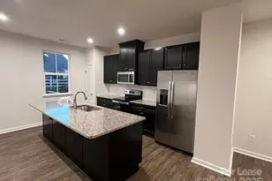 2596 Grantham Place Dr, Fort Mill, SC 29715 - Photo 3