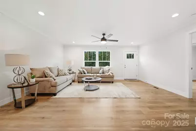 1411 Cliffside Place SE, Lenoir, NC 28645 - Photo 3