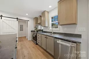 1411 Cliffside Pl SE, Lenoir, NC 28645 - Photo 11