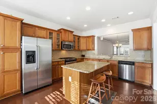 2221 Hartwell Ln, Fort Mill, SC 29707 - Photo 5