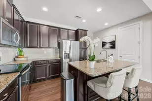 7223 Lochy Ln, Charlotte, NC 28278 - Photo 5