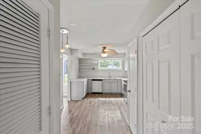 6610 Point Comfort Lane, Charlotte, NC 28226 - Photo 17