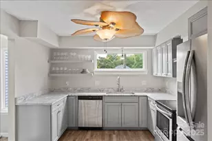 6610 Point Comfort Ln, Charlotte, NC 28226 - Photo 13