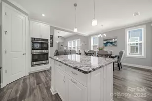 10313 Superb Ln, Charlotte, NC 28215 - Photo 23