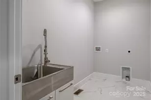 244 Country Dr, Mars Hill, NC 28754 - Photo 23