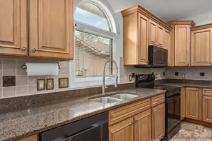 39 Pacifico Dr, Asheville, NC 28806 - Photo 9